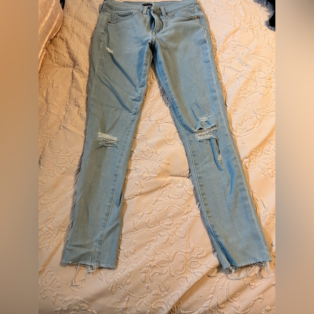 Express distressed light Skinny Jeans